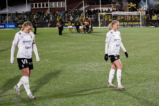 Umeås Alexandra Sandström och Alva Eriksson deppar