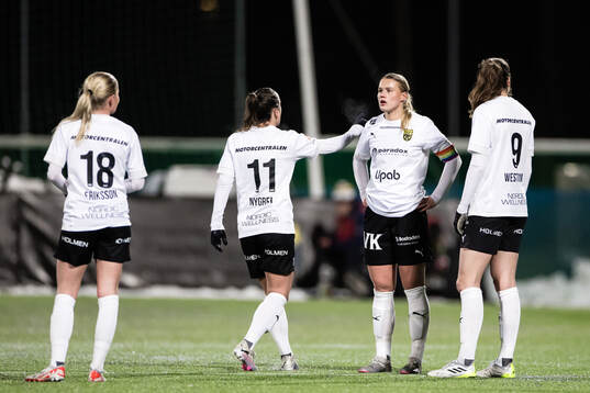 Umeås Alva Eriksson, Alma Nygren, Alexandra Sandström och