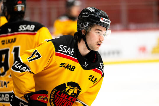 Luleås Melvin Hällström