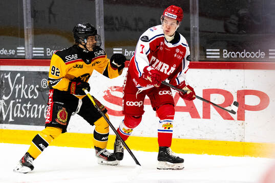 Luleås Casper Juustovaara Karlsson och Timrås Ludvig
