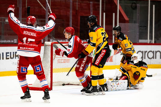 Timrås Alve Johansson och Hugo Bergendal jublar