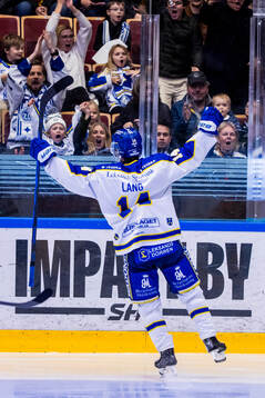 Leksands Oskar Lang jublar