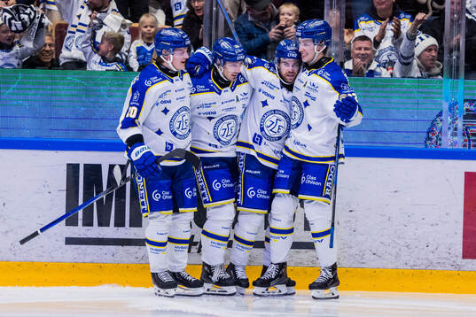 Leksands Oskar Lang jublar
