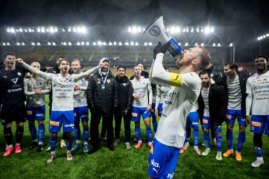 Värnamos Freddy Winsth jublar