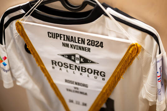 The pennant of Rosenborg in the dressing room