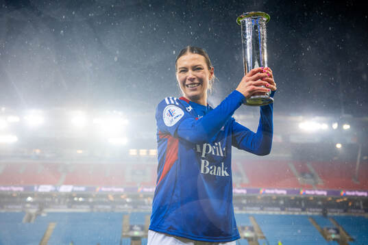 Mimmi Löfwenius Veum of Vålerenga celebrates with the