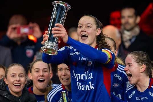 Janni Bøgild Thomsen of Vålerenga celebrates with the