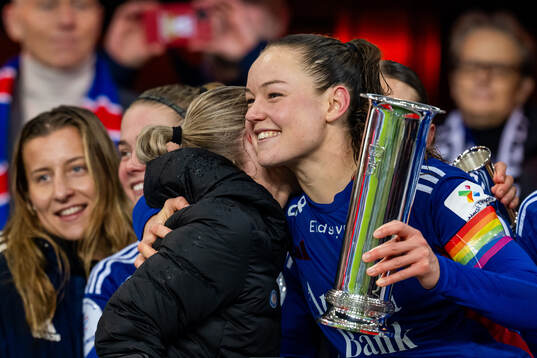 Thea Bjelde and Janni Bøgild Thomsen of Vålerenga