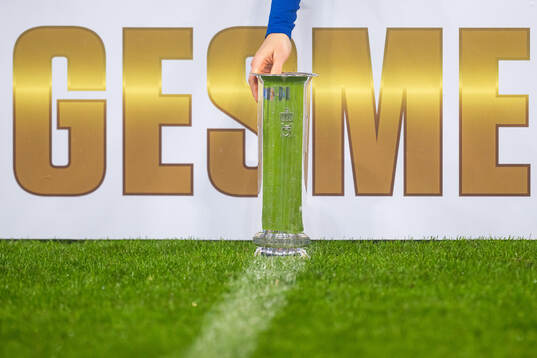 The winners’ trophy
