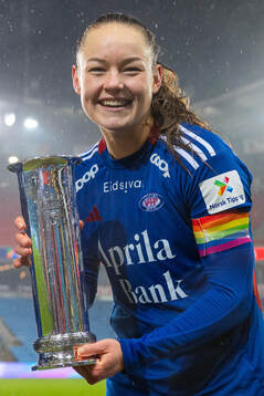 Janni Bøgild Thomsen of Vålerenga celebrates with the