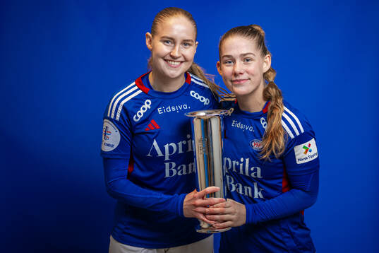 Iselin Sandnes Olsen and Sædis Run Heidarsdottir of