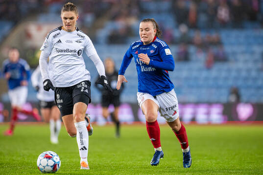 Kristine Bjørdal Leine of Rosenborg and Olaug Tvedten of