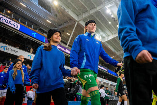 Goalkeeper Tove Evelina Enblom of Vålerenga enters the