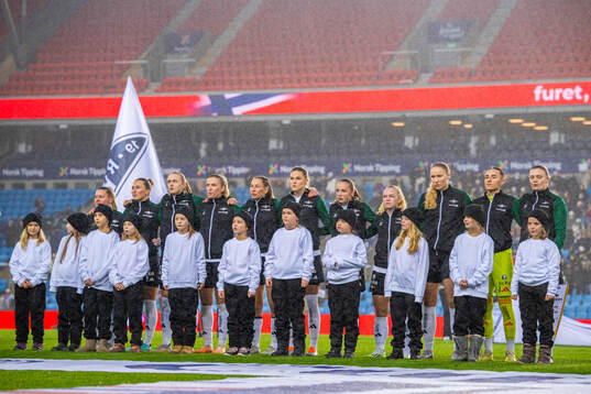 Players of Rosenborg line up