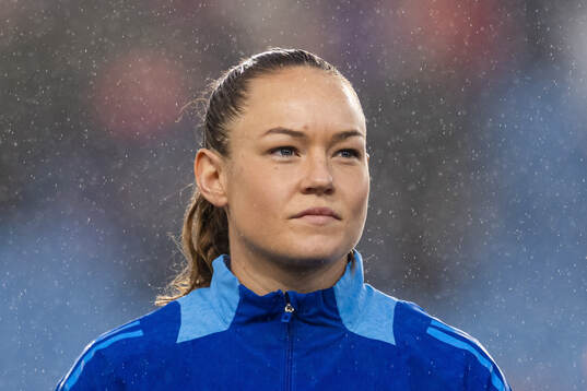 Janni Bøgild Thomsen of Vålerenga line up