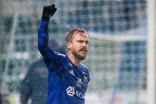GIF Sundsvalls Pontus Engblom jublar