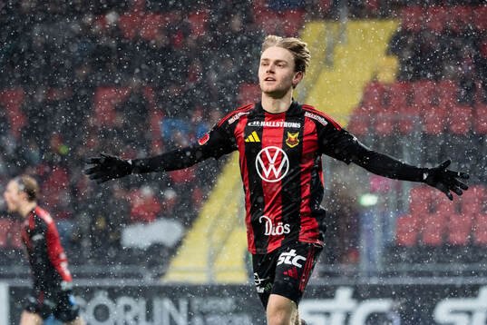 Östersunds Simon Marklund jublar
