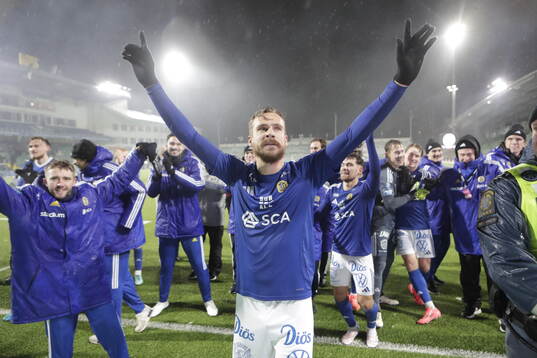 GIF Sundsvalls Pontus Engblom jublar