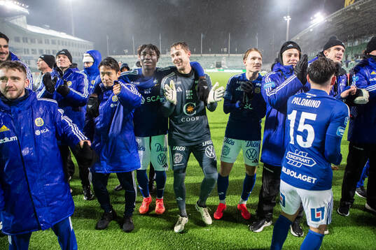 GIF Sundsvalls spelare jublar