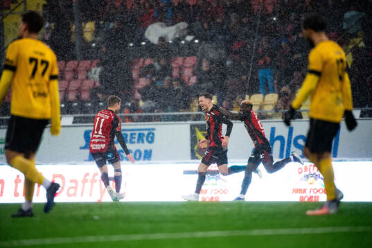 Östersunds Jamie Ryan Hopcutt jublar