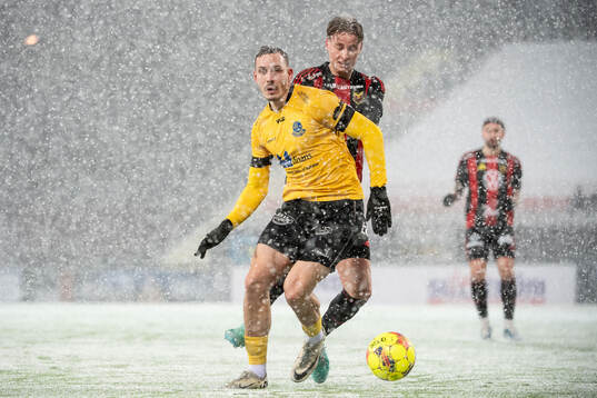 Lunds BKs Kalle Larsson och Östersunds Philip Bonde