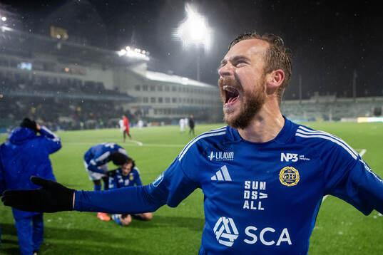 GIF Sundsvalls Pontus Engblom jublar