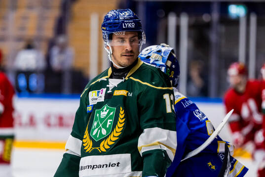 Leksands Jon Knuts i Malungs tröja