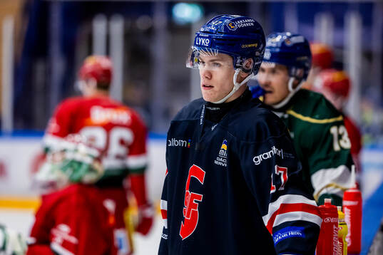 Leksands Dennis Altörn i Säter tröja