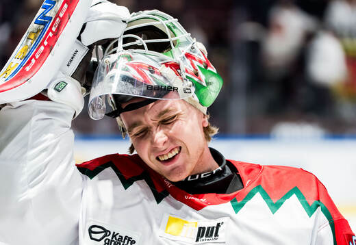 Frölundas målvakt Tobias Normann deppar