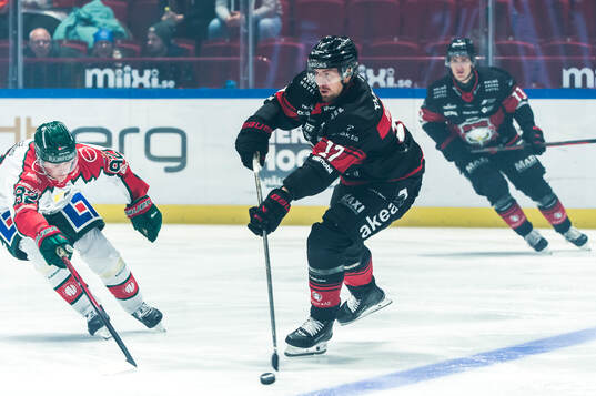 Malmö Redhawks Johan Ivarsson och Frölundas Filip