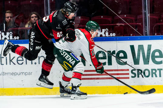 Malmö Redhawks Robin Salo och Frölundas Max Friberg