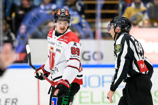 Örebros Patrik Karlkvist deppar