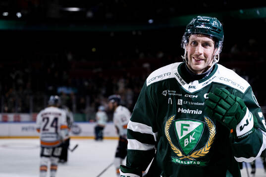 Färjestads Per Åslund jublar
