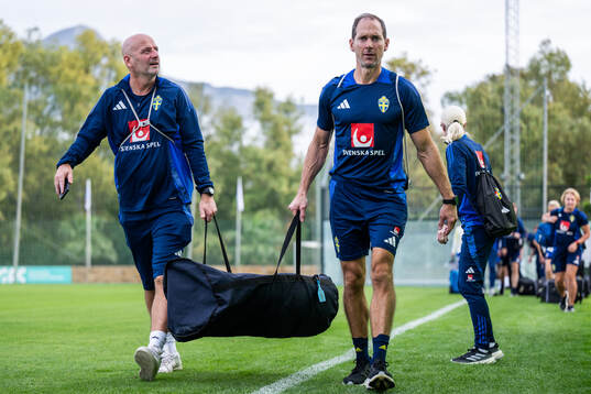 Assistant coach Magnus Wikman and physio Martin Bergqvist