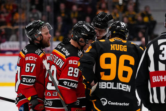 Luleås Linus Omark , Erik Gustafsson och Skellefteås