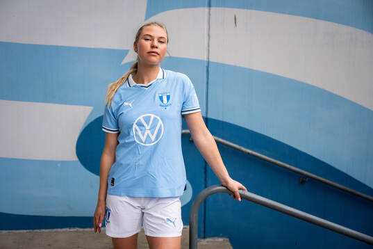 Malmö FF presenterar Ellen Löfqvist som ny spelare