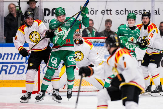 Brynäs Charles-Édouard D'astous och Rögles Felix Nilsson