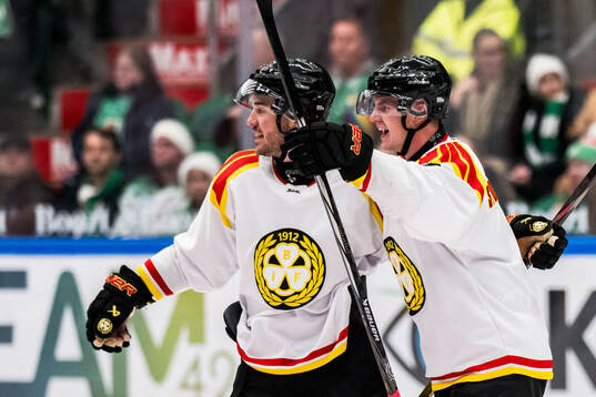 Brynäs Victor Söderström jublar