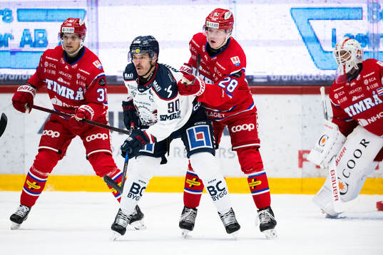 Linköpings Lance Bouma och Timrås Simon Forsmark