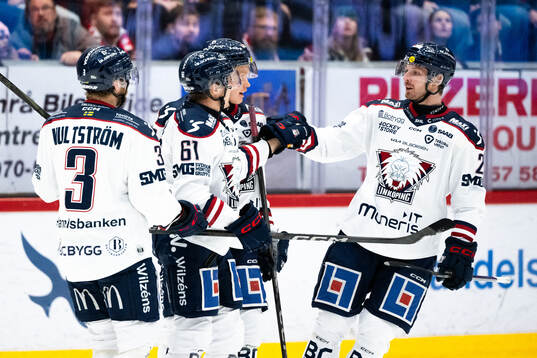 Linköpings Markus Ljungh och Robin Kovacs jublar