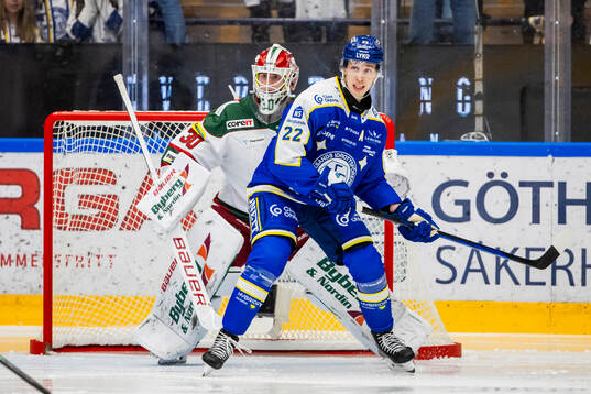 Leksands Lukas Vejdemo och Modos målvakt Lassi Lehtinen