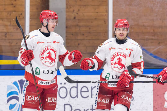 Troja/Ljungbys Filip Lennström jublar