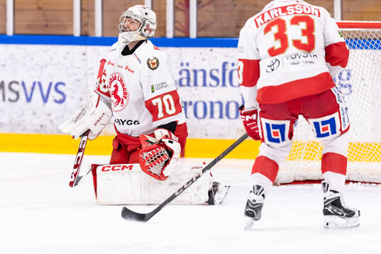 Troja/Ljungbys målvakt Jesper Eliasson deppar