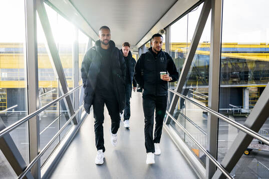 Isaac Kiese Thelin and Martin Olsson of Malmö FF