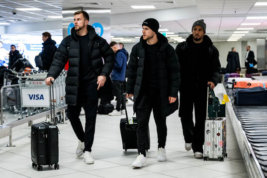 Goalkeeper Ricardo Friedrich, Gabriel Busanello and Sergio