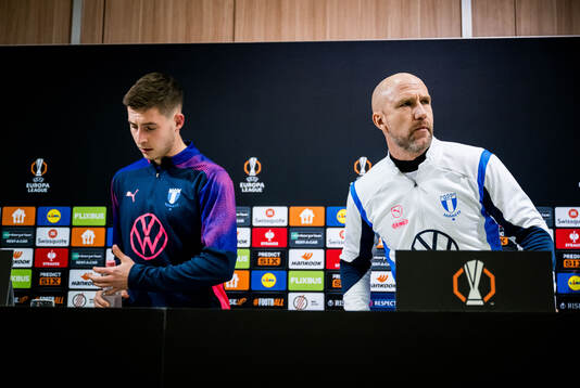 Lasse Berg Johnsen and Head coach Henrik Rydström of