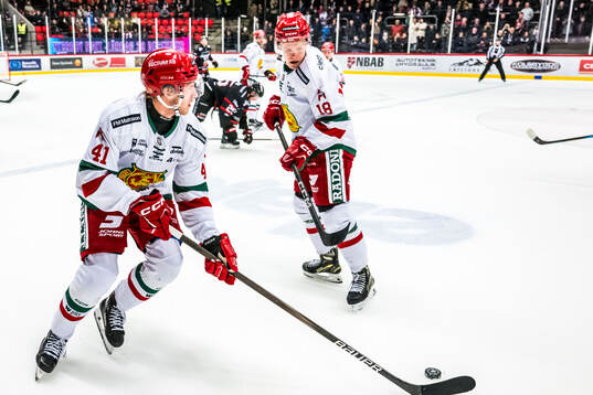 Bläddra bland fler bilder av Ishockey, Hockeyallsvenskan, Nybro - Mora
