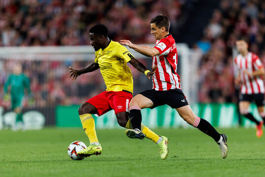 Michael Baidoo of Elfsborg and Mikel Jauregizar of Athletic
