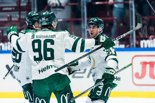 Färjestads Michael Lindqvist jublar