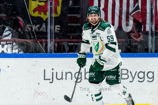 Färjestads Linus Johansson jublar